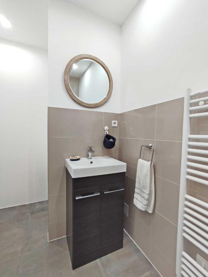 Studio - Pied A Terre Saulieu Eksteriør billede